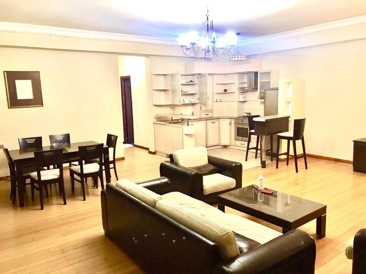 Mount Hood Apartments Erevan Esterno foto