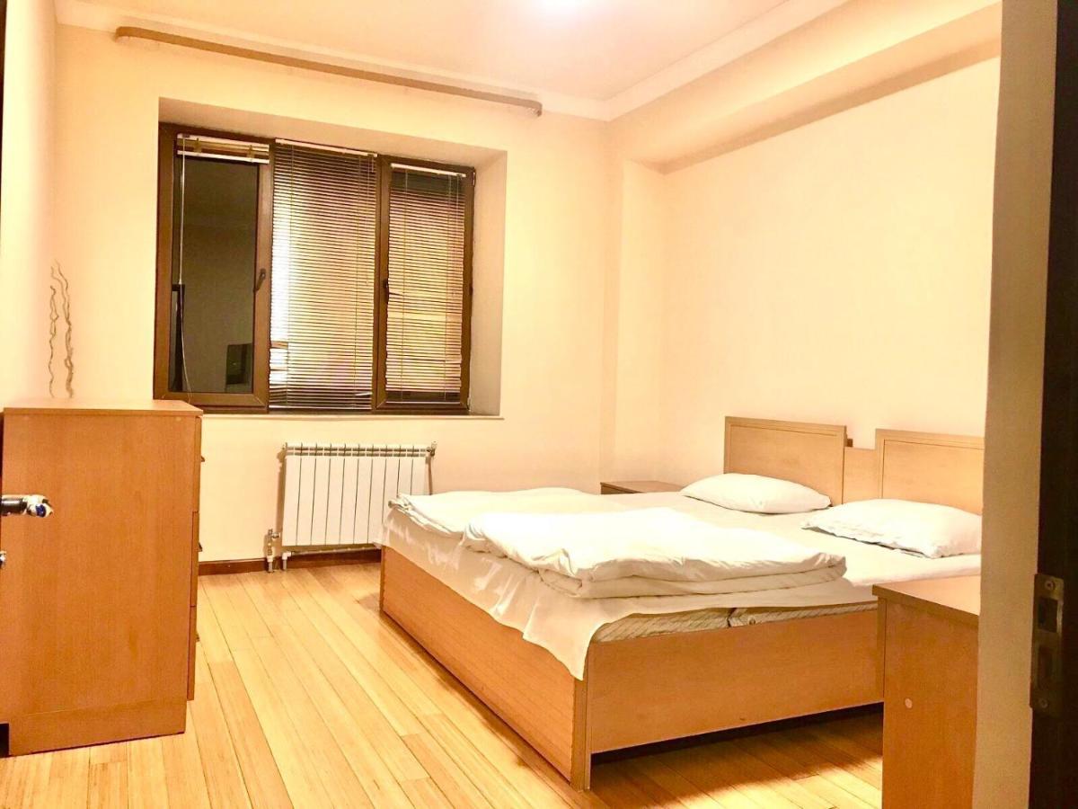 Mount Hood Apartments Erevan Esterno foto