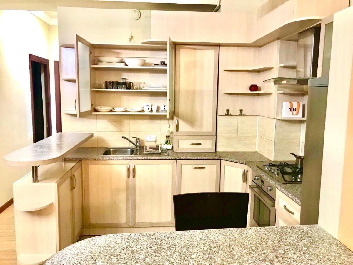 Mount Hood Apartments Erevan Esterno foto